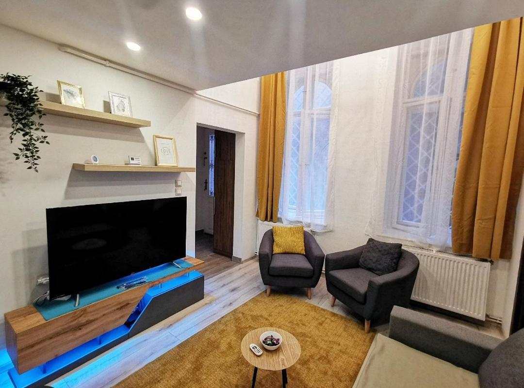Nagymezo Street, In The Center, New Apartment Budapeşte Dış mekan fotoğraf